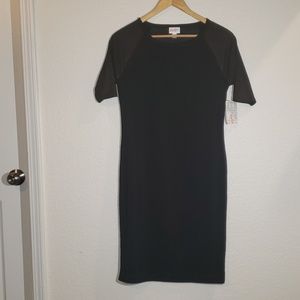 LuLaRoe Dresses - LuLaRoe Julia LuLaRoe Dresses - LuLaRoe Julia